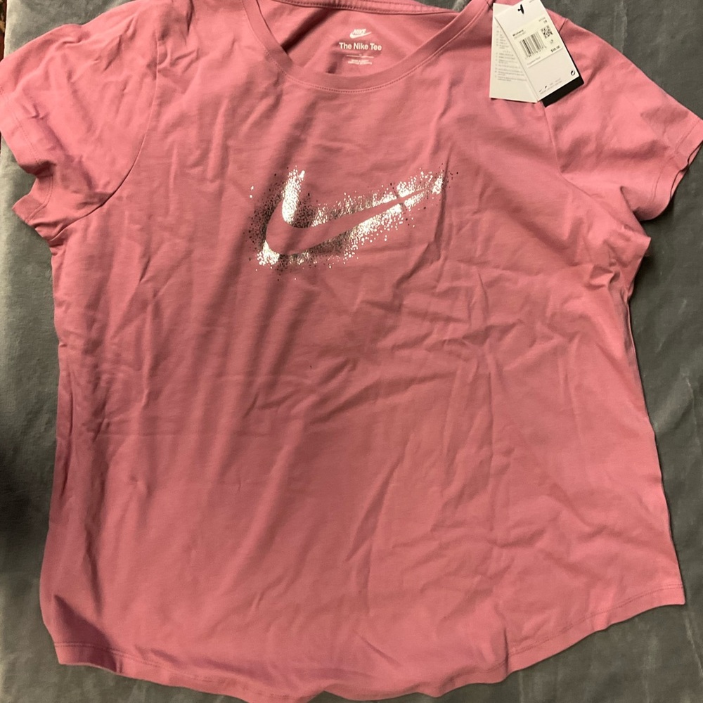 Women’s 1X Nike Tshirt